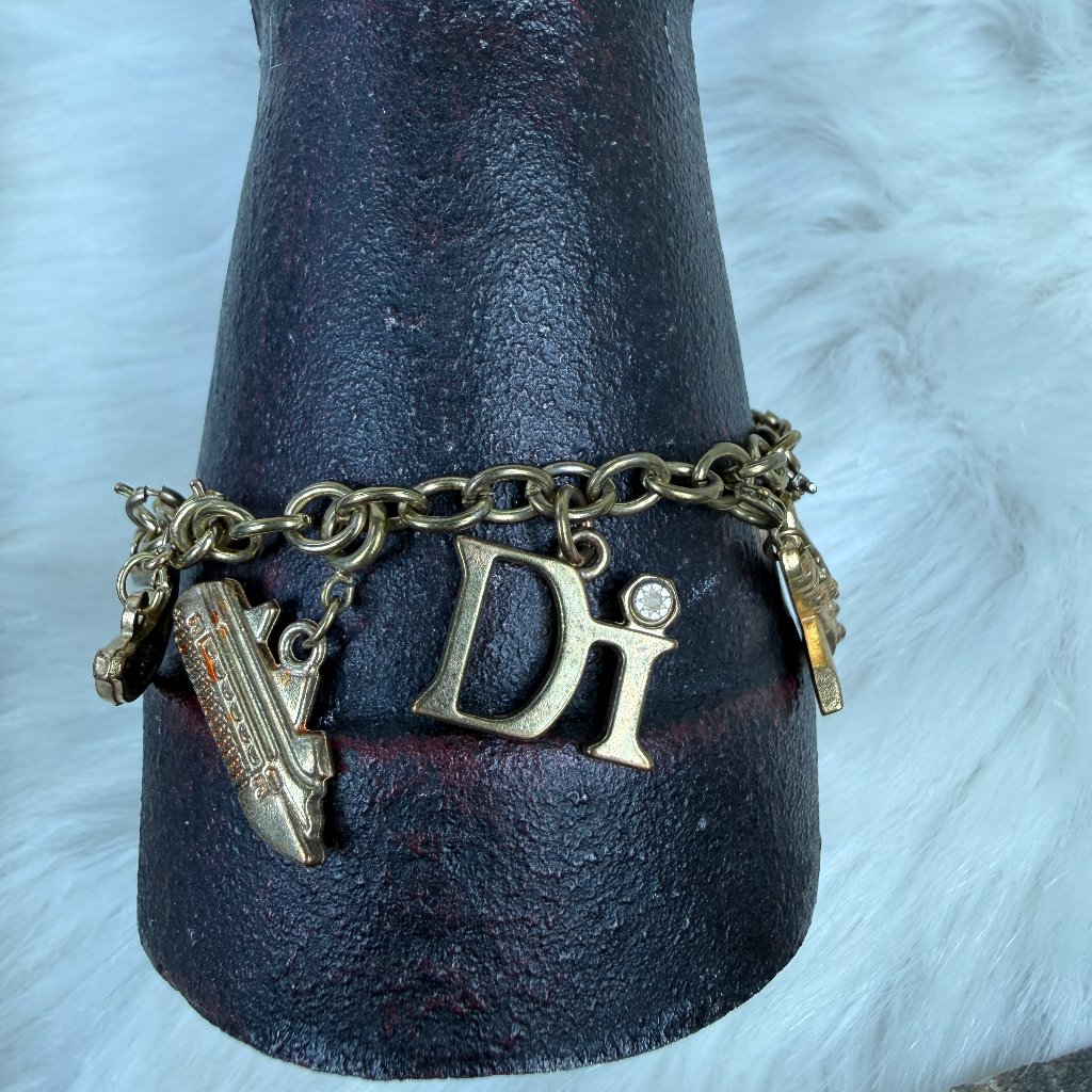 Vintage Diamonds International Charm Bracelet Gold Tone Chain 7
